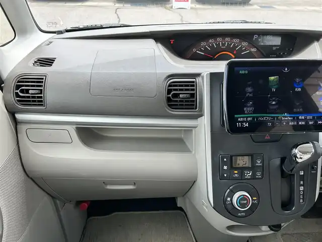 ダイハツ タント X 富山県 2015(平27)年 5.3万km パールホワイトⅢ 社外９型ナビ/Bluetooth/フルセグTV/ドライブレコーダー/片側パワースライドドア/プッシュスタート/スマートキー/LEDヘッドライト/オートライト/横滑り防止装置