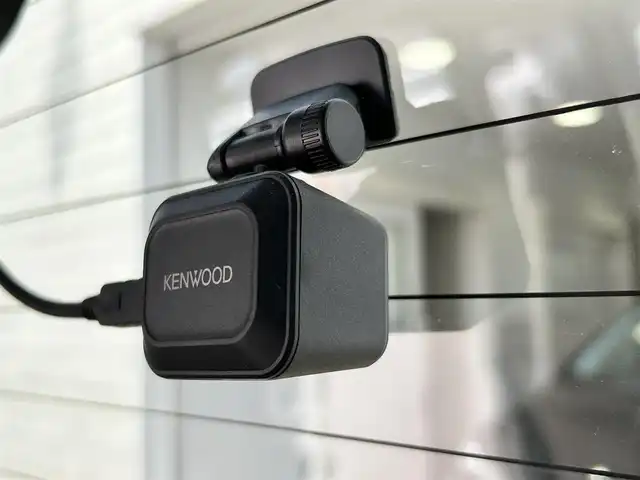 ダイハツ タント X 富山県 2015(平27)年 5.3万km パールホワイトⅢ 社外９型ナビ/Bluetooth/フルセグTV/ドライブレコーダー/片側パワースライドドア/プッシュスタート/スマートキー/LEDヘッドライト/オートライト/横滑り防止装置
