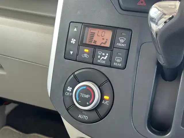 ダイハツ タント X 静岡県 2015(平27)年 5.3万km パールホワイトⅢ 社外９V型フローティングナビ/Bluetooth/フルセグTV/ドライブレコーダー前後/片側パワースライドドア/プッシュスタート/スマートキー/LEDヘッドライト/オートライト/横滑り防止装置/ベンチシート