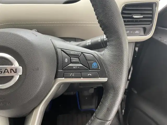 日産 セレナ e－パワー ハイウェイスター V 滋賀県 2019(令1)年 6.9万km ダークメタルグレー/ダイヤモンドブラック 禁煙車/純正１０型ナビ（Ｂｌｕｅｔｏｏｔｈ／ＳＤ／ＤＶＤ／フルセグ）/後席モニター/プロパイロット/全方位カメラ/ブラインドスポットモニター/ステアリングヒーター/社外ドラレコ/ブレーキホールド/ビルトイＥＴＣ/電子パーキング/ブレーキホールド/運転席助手席シートヒーター/プッシュスタート