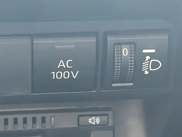トヨタ アクア B 熊本県 2022(令4)年 4.9万km ブラックマイカ ワンオーナー/純正ディスプレイオーディオ/・AM/FM/USB/BT/・AppleCarPlay/AndroidAuto/バックカメラ/トヨタセーフティセンス/・プリクラッシュセーフティシステム/・レーントレーシングアシスト/・ロードサインアシスト/・レーダークルーズコントロール/・オートマチックハイビーム/・先行車発進アラーム/レーダークルーズコントロール/ETC2.0/ステアリングリモコン/オートライト/・LEDライト/・ヘッドライトレベライザー/電動格納ミラー/・ウィンカーミラー/ドアバイザー/100V充電/純正フロアマット/スマートキー