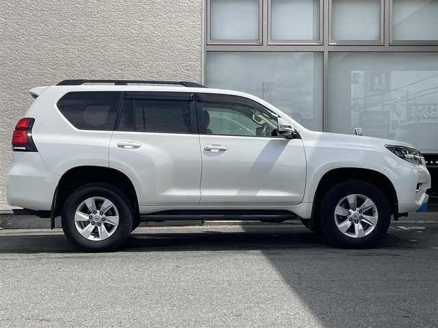 トヨタ ランドクルーザー プラド TX 大阪府 2021(令3)年 3.6万km ホワイトパールクリスタルシャイン ワンオーナー/サンルーフ/社外SDナビ/（フルセグ/BT/CD/DVD）/バックカメラ/レーダークルーズコントロール/レーンキープアシスト/衝突軽減防止システム/純正１７インチAW/ETC/保証書/取扱説明書/スペアキー　有