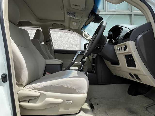 トヨタ ランドクルーザー プラド TX 大阪府 2021(令3)年 3.6万km ホワイトパールクリスタルシャイン ワンオーナー/サンルーフ/社外SDナビ/（フルセグ/BT/CD/DVD）/バックカメラ/レーダークルーズコントロール/レーンキープアシスト/衝突軽減防止システム/純正１７インチAW/ETC/保証書/取扱説明書/スペアキー　有
