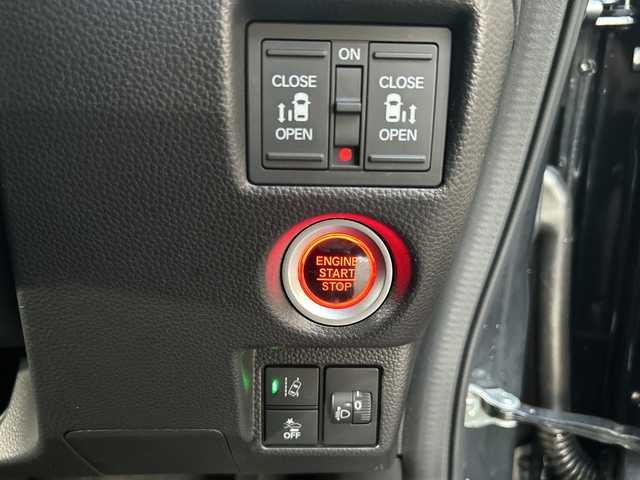 ホンダ Ｎ ＢＯＸ カスタム L ターボ 広島県 2021(令3)年 2.6万km ミッドナイトブルービームM ホンダセンシング/・衝突軽減ブレーキ　/・レーンキープアシスト　　/・レーダークルーズコントロール/純正８インチナビ/フルセグＴＶ/Bluetooth/ＣＤ/ＤＶＤ/ＵＳＢ/ａｐｐｌｅｃａｒｐｌａｙ/バックカメラ　/前後ドライブレコーダー/ＥＴＣ　/両側パワースライドドア/前後コーナーセンサー/ハーフレザーシート/前席シートヒーター/純正フロアマット/ＬＥＤライト/フォグライト/オートライト/オートマチックハイビーム/スマートキー/電動格納ミラー