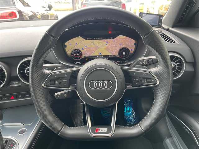 アウディ ＴＴロードスター 2.0TFSI クワトロ S ライン PKG 山梨県 2018(平30)年 0.8万km グレイシアホワイトメタリック Bang＆Olfsen/黒革/マトリクスLEDヘッドライト/オートハイビーム/AppleCarPlay/ＡｎｄｒｏｉｄＡｕｔｏ/シートヒーター（D&N)/純正ＭＭＩナビ/Ｂカメラ/フルセグ　/ＣＤ/ＳＤ/アダプティブウイング/ウインドブロッカー/クルーズコントロール/スペアキー　/新車時保証書/取説/純正１８インチＡＷ