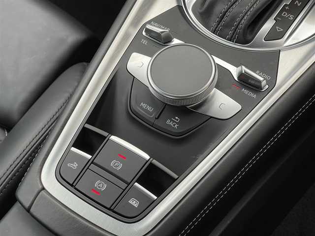 アウディ ＴＴロードスター 2.0TFSI クワトロ S ライン PKG 山梨県 2018(平30)年 0.8万km グレイシアホワイトメタリック Bang＆Olfsen/黒革/マトリクスLEDヘッドライト/オートハイビーム/AppleCarPlay/ＡｎｄｒｏｉｄＡｕｔｏ/シートヒーター（D&N)/純正ＭＭＩナビ/Ｂカメラ/フルセグ　/ＣＤ/ＳＤ/アダプティブウイング/ウインドブロッカー/クルーズコントロール/スペアキー　/新車時保証書/取説/純正１８インチＡＷ