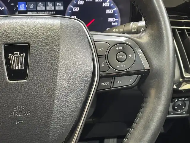 トヨタ クラウン ハイブリッド G－エグゼクティブ Four 岩手県 2019(令1)年 4.6万km ブラック ４WD/MTモード付きAT/全周囲カメラ/クルーズコントロール/プリクラッシュセーフティ/コーナーセンサー/レーンアシスト/標識認識機能/アイドリングストップ/ヘッドアップディスプレイ/オートライト/オートマチックハイビーム/パワーシート/シートヒーター/エアシート/純正ナビ/純正フロアマット/純正LEDヘッドライト