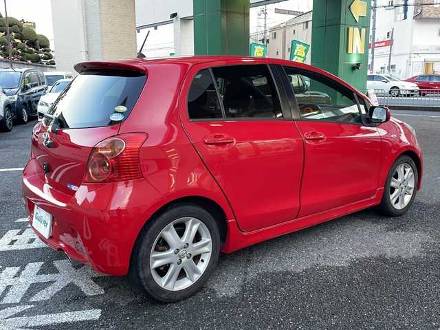 トヨタ ヴィッツ RS 大阪府 2005(平17)年 2.5万km スーパーレッドⅤ 純正ナビ/バックカメラ/ワンオーナー/純正アルミホイール/純正フロアマット/ABS/カーテンエアバッグ