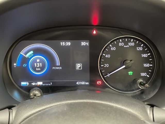 日産 キックス X 宮崎県 2021(令3)年 4.4万km ブリリアントホワイトパール 禁煙車/エマージェンシーブレーキ/純正9型ナビTV/（CD/DVD/Bluetooth/FMAM/フルセグTV)/純正ドライブレコーダー/純正17インチアルミ/純正LEDオートライト/純正LEDフォグ/純正フロアマット/プロパイロット/アラウンドビューモニター/オートマチックハイビーム/クリアランスソナー/電子パーキング/オートホールド/ステアリングヒーター/前席シートヒーター/オートエアコン/ハーフレザーシート/インテリジェントキー/プッシュエンジンスタート/新車時保証書/取扱い説明書