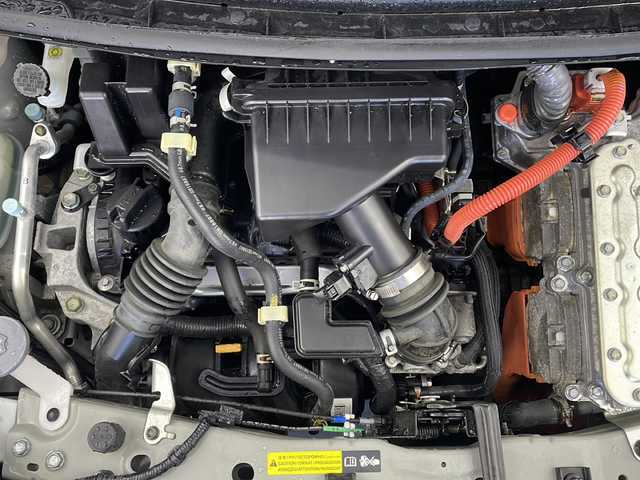 日産 ノート e－パワー メダリスト 栃木県 2019(令1)年 4.9万km ブリリアントホワイトパール 純正SDナビ/（フルセグ/BT/CD/DVD/AM/FM）/全周囲カメラ/バック／サイド/フロントカメラ/衝突軽減システム/車線逸脱抑制機能/横滑り防止/レーダークルーズコントロール/ETC/ドライブレコーダー/ハーフレザーシート/LEDヘッドライト/フォグライト/純正15インチアルミホイール/純正フロアマット/電動格納ミラー/プッシュスタート/スマートキー/スペアキー