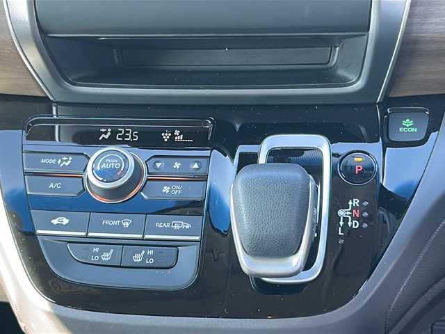 ホンダ フリード ハイブリット G 福島県 2023(令5)年 1.4万km プラチナホワイトパール ホンダセンシング　両側パワスラ　バックＣ　ＫＥＮＷＯＯＤナビ　フルセグ　ＢＴ　ワイパーデアイサー　追従クルコン　前方ドラレコ　ビルトインＥＴＣ　前席シートヒーター　ＬＥＤアクティブコーナリングライト