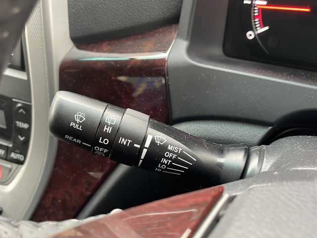 トヨタ ヴェルファイア 2．4Z 福井県 2012(平24)年 11.2万km ホワイトパールクリスタルシャイン (株)IDOMが運営する【じしゃロン福井店】の自社ローン専用車両になりますこちらは現金またはオートローンご利用時の価格です。自社ローンご希望の方は別途その旨お申付け下さい/純正HDDナビ/Bluetooth/フルセグTV/CD/DVD/バックカメラ/前後コーナーセンサー/オートライト/フォグライト/パワースライドドア/ドライブレコーダー/レーダー探知機/ETC/純正アルミホイール/ウォークスルー/オットマン/ドアバイザー/ステアリングスイッチ/プッシュスタート/スマートキー/スペアキー/保証書、取扱説明書