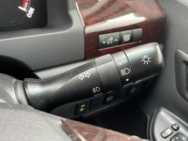 トヨタ ヴェルファイア 2．4Z 福井県 2012(平24)年 11.2万km ホワイトパールクリスタルシャイン (株)IDOMが運営する【じしゃロン福井店】の自社ローン専用車両になりますこちらは現金またはオートローンご利用時の価格です。自社ローンご希望の方は別途その旨お申付け下さい/純正HDDナビ/Bluetooth/フルセグTV/CD/DVD/バックカメラ/前後コーナーセンサー/オートライト/フォグライト/パワースライドドア/ドライブレコーダー/レーダー探知機/ETC/純正アルミホイール/ウォークスルー/オットマン/ドアバイザー/ステアリングスイッチ/プッシュスタート/スマートキー/スペアキー/保証書、取扱説明書