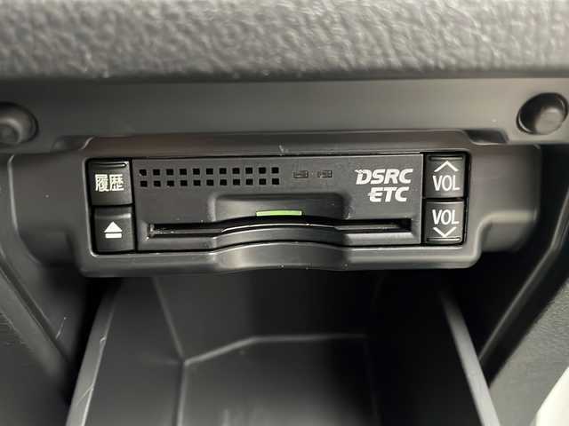 トヨタ ヴェルファイア 2．4Z 福井県 2012(平24)年 11.2万km ホワイトパールクリスタルシャイン (株)IDOMが運営する【じしゃロン福井店】の自社ローン専用車両になりますこちらは現金またはオートローンご利用時の価格です。自社ローンご希望の方は別途その旨お申付け下さい/純正HDDナビ/Bluetooth/フルセグTV/CD/DVD/バックカメラ/前後コーナーセンサー/オートライト/フォグライト/パワースライドドア/ドライブレコーダー/レーダー探知機/ETC/純正アルミホイール/ウォークスルー/オットマン/ドアバイザー/ステアリングスイッチ/プッシュスタート/スマートキー/スペアキー/保証書、取扱説明書