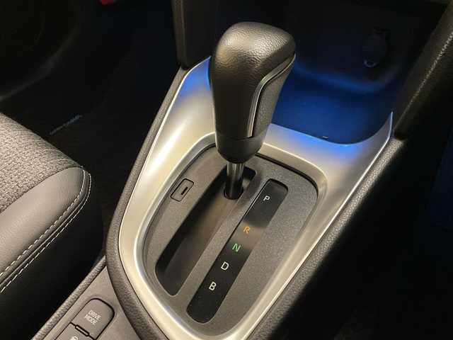 トヨタ ヤリスクロス ハイブリッド Z 新潟県 2023(令5)年 2.3万km プラチナホワイトパールマイカ 4WD/純正メモリナビ/BT/USB/フルセグテレビ/バックカメラ/ETC/ドライブレコーダー/衝突被害軽減ブレーキ/レーンキープアシスト/レーダークルーズコントロール/半革シート/運転席パワーシート/シートヒーター/ステアリングヒーター/ステアリングスイッチ/コーナーセンサー/スマートキー/プッシュスタート/LEDヘッドライト/オートライト/オートハイビーム/純正18インチアルミホイール