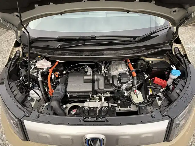 ホンダ フリード ハイブリット e:HEV クロスター 千葉県 2025(令7)年 1.7万km ベージュ 純正9インチメモリーナビ/フルセグTV/USB/Bluetooth/ワンオーナー/両側パワースライドドア/レーダークルーズコントロール/前後ドライブレコーダー/ホンダセンシング/ETC/ブラインドスポットモニター/シートヒーター/オートライト/LEDヘッドライト/フォグランプ/スマートキー/プッシュスタート/純正15インチAW