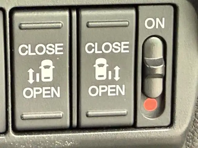 ホンダ フリード ハイブリット e:HEV クロスター 千葉県 2025(令7)年 1.7万km ベージュ 純正9インチメモリーナビ/フルセグTV/USB/Bluetooth/ワンオーナー/両側パワースライドドア/レーダークルーズコントロール/前後ドライブレコーダー/ホンダセンシング/ETC/ブラインドスポットモニター/シートヒーター/オートライト/LEDヘッドライト/フォグランプ/スマートキー/プッシュスタート/純正15インチAW