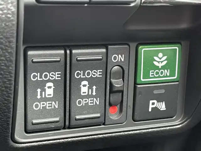 ホンダ オデッセイ ハイブリッド e:HEVアブソルート EX 大阪府 2021(令3)年 3.7万km プレミアムヴィーナスブラックP ホンダセンシング/両側パワースライドドア/純正10インチナビ/Bluetooth/HDMI/CD/DVD/フルセグTV/USB/フリップダウンモニター/マルチビューカメラシステム/ブラインドスポットモニター/パーキングセンサーシステム/前後ドライブレコーダー/純正デジタルインナーミラー/ビルトインETC/パワーバックドア/オットマン/DN席シートヒーター/DN席パワーシート/純正フロアマット/取扱説明書/保証書