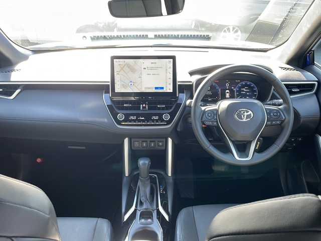 トヨタ カローラ クロス Z 東京都 2023(令5)年 0.4万km ダークブルーマイカM スマートキー/クルーズコントロール/ハンズフリーフォン/ETC2.0/純正ナビ/バックカメラ/LEDヘッドライト/フォグランプ/Bluetooth/ドリンクホルダー/運転席シートヒーター/助手席ヒートシーター/USB端子/安心降車アシスト