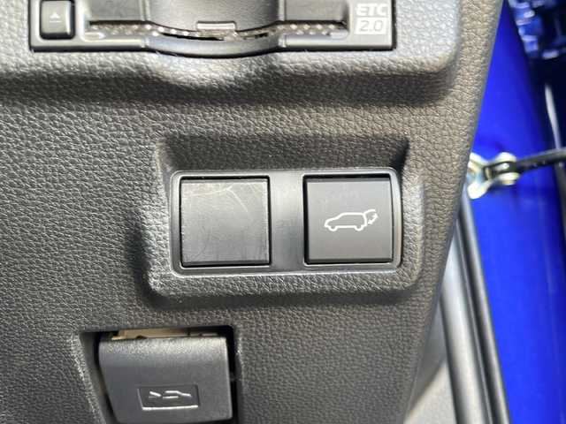 トヨタ カローラ クロス Z 東京都 2023(令5)年 0.4万km ダークブルーマイカM スマートキー/クルーズコントロール/ハンズフリーフォン/ETC2.0/純正ナビ/バックカメラ/LEDヘッドライト/フォグランプ/Bluetooth/ドリンクホルダー/運転席シートヒーター/助手席ヒートシーター/USB端子/安心降車アシスト