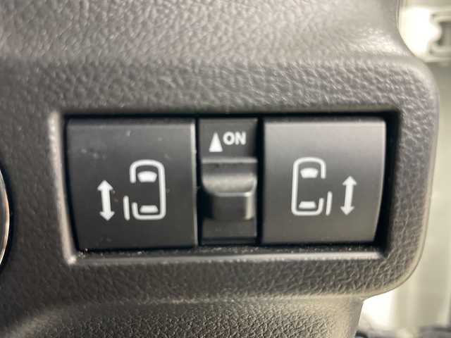 スズキ スペーシア カスタム HYBRID XS 道央・札幌 2024(令6)年 1.5万km ピュアホワイトパール/ブラック2トーン ・4WD/・スズキセーフティーサポート/・レーダークルーズコントロール/・純正ディスプレイオーディオ/・ナビ&BT&SD&HDMI&USB&フルセグTV/・AppleCarPlay&AndroidAuto/・全方位カメラ/・両側パワースライドドア/・アイドリングストップ/・ステアリングスイッチ/・ステアリングヒーター/・ハーフレザーシート/・前席シートヒーター/・ヘッドアップディスプレイ/・オートライト/・LEDヘッドライト/・スマートキー/・スペアキー/・積込スタッドレス社外AW付