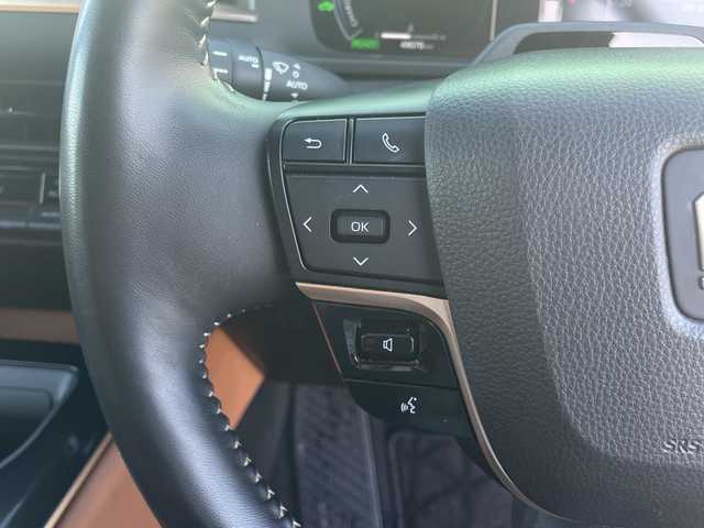 トヨタ クラウン スポーツ Z 宮崎県 2024(令6)年 4.9万km グレー パノラマルーフ/純正ディスプレィオーディオ/ブラインドスポットモニター(BSM)/デジタルインナーミラー/革シート/前席両側パワーシート/前席両側ベンチレーション/ETC2.0/パワーバックドア/全方位カメラ/LEDライト/レーザークルーズコントロール/トヨタセーフティセンス/Miracast/フルセグ