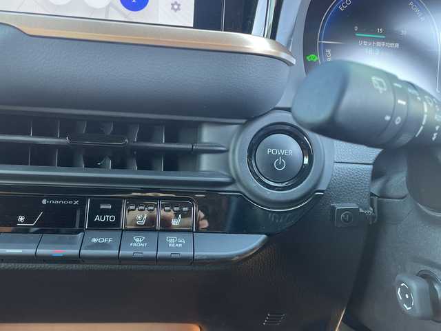 トヨタ クラウン スポーツ Z 宮崎県 2024(令6)年 4.9万km グレー パノラマルーフ/純正ディスプレィオーディオ/ブラインドスポットモニター(BSM)/デジタルインナーミラー/革シート/前席両側パワーシート/前席両側ベンチレーション/ETC2.0/パワーバックドア/全方位カメラ/LEDライト/レーザークルーズコントロール/トヨタセーフティセンス/Miracast/フルセグ