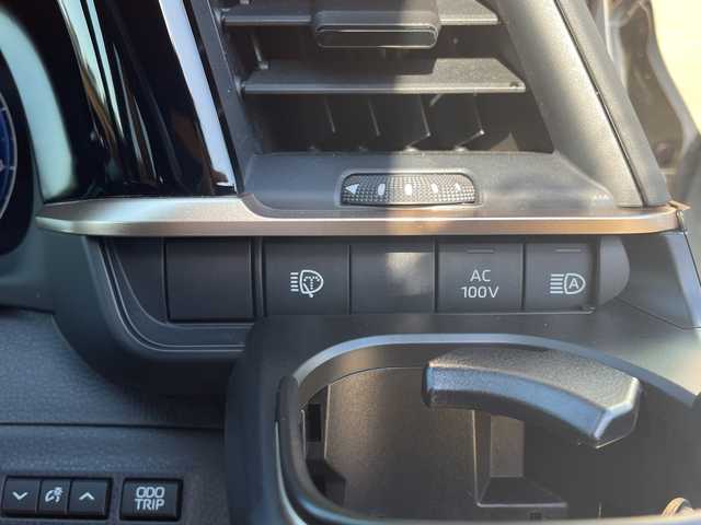 トヨタ クラウン スポーツ Z 宮崎県 2024(令6)年 4.9万km グレー パノラマルーフ/純正ディスプレィオーディオ/ブラインドスポットモニター(BSM)/デジタルインナーミラー/革シート/前席両側パワーシート/前席両側ベンチレーション/ETC2.0/パワーバックドア/全方位カメラ/LEDライト/レーザークルーズコントロール/トヨタセーフティセンス/Miracast/フルセグ