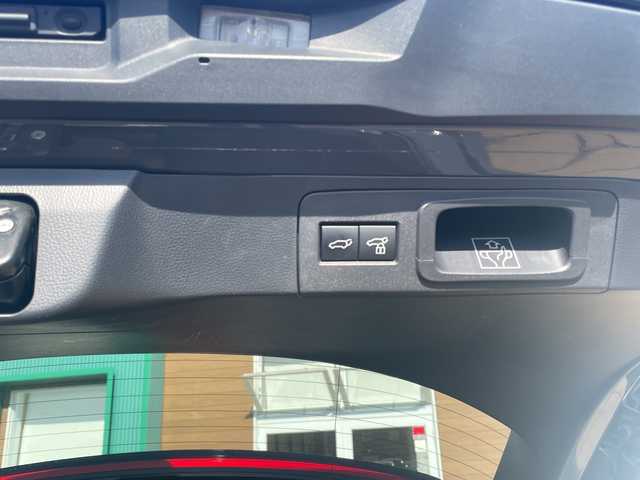 トヨタ クラウン スポーツ Z 宮崎県 2024(令6)年 4.9万km グレー パノラマルーフ/純正ディスプレィオーディオ/ブラインドスポットモニター(BSM)/デジタルインナーミラー/革シート/前席両側パワーシート/前席両側ベンチレーション/ETC2.0/パワーバックドア/全方位カメラ/LEDライト/レーザークルーズコントロール/トヨタセーフティセンス/Miracast/フルセグ