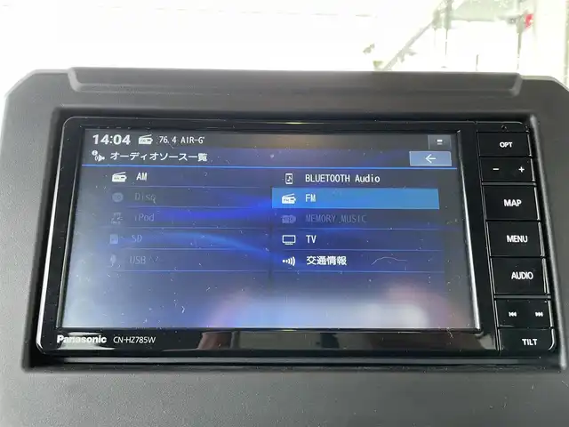 スズキ ジムニー シエラ JL 道北・旭川 2024(令6)年 0.9万km ブルーイッシュブラックパール3 4WD/ワンオーナー/純正メモリナビ/ CD/DVD/SD/MSV/USB/BT/フルセグ/バックカメラ/衝突軽減ブレーキ/レーンキープ /アイドリングストップ/ヒルディセントコントロール/革調シートカバー/シートヒーター /オートライト/フォグライト/ライトレベライザー /ミラーヒーター /ETC/前後ドライブレコーダー/プッシュスタート /フロアマット/ホイール付きホワイトレターM/Tタイヤ/215/75/15