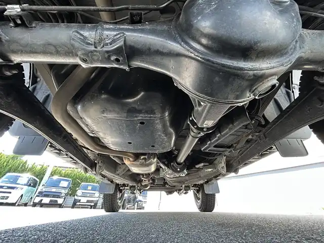 スズキ ジムニー シエラ JL 山形県 2024(令6)年 0.9万km ブルーイッシュブラックパール3 禁煙車/ワンオーナー/4WD/純正メモリーナビ/・フルセグTV/AM/FM/CD/DVD/Bluetooth/アイドリングストップ/コーナーセンサー/衝突被害軽減ブレーキ/車線逸脱警報/横滑り防止装置/盗難防止装置/ハロゲンヘッドライト/オートライト/フロントフォグランプ/シートヒーター/バックカメラ/フロアマット/ETC/夏タイヤ積み込み/保証書/取扱説明書