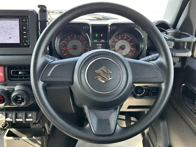 スズキ ジムニー シエラ JL 山形県 2024(令6)年 0.9万km ブルーイッシュブラックパール3 禁煙車/ワンオーナー/4WD/純正メモリーナビ/・フルセグTV/AM/FM/CD/DVD/Bluetooth/アイドリングストップ/コーナーセンサー/衝突被害軽減ブレーキ/車線逸脱警報/横滑り防止装置/盗難防止装置/ハロゲンヘッドライト/オートライト/フロントフォグランプ/シートヒーター/バックカメラ/フロアマット/ETC/夏タイヤ積み込み/保証書/取扱説明書