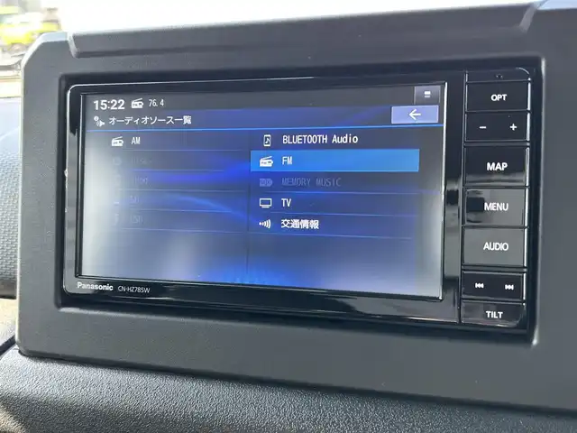 スズキ ジムニー シエラ JL 山形県 2024(令6)年 0.9万km ブルーイッシュブラックパール3 禁煙車/ワンオーナー/4WD/純正メモリーナビ/・フルセグTV/AM/FM/CD/DVD/Bluetooth/アイドリングストップ/コーナーセンサー/衝突被害軽減ブレーキ/車線逸脱警報/横滑り防止装置/盗難防止装置/ハロゲンヘッドライト/オートライト/フロントフォグランプ/シートヒーター/バックカメラ/フロアマット/ETC/夏タイヤ積み込み/保証書/取扱説明書