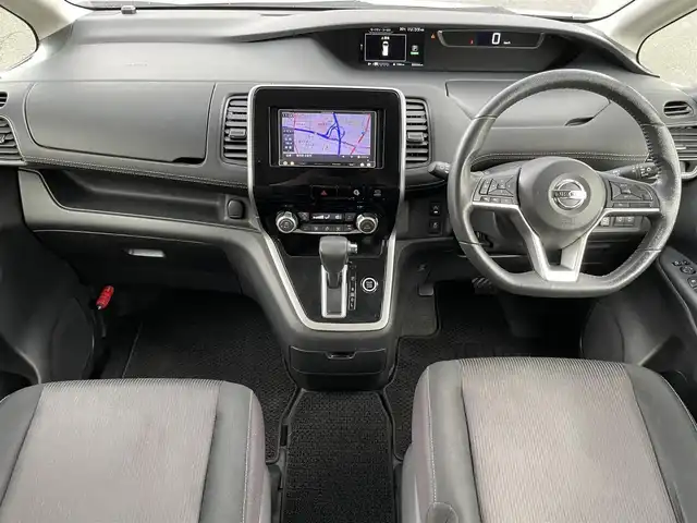 日産 セレナ ハイウェイスター 滋賀県 2016(平28)年 9.9万km ブリリアントホワイトパール (株)IDOMが運営する【じしゃロン草津店】の自社ローン専用車両になりますこちらは現金またはオートローンご利用時の価格です。自社ローンご希望の方は別途その旨お申付け下さい