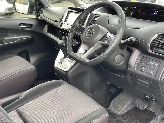 日産 セレナ ハイウェイスター 滋賀県 2016(平28)年 9.9万km ブリリアントホワイトパール (株)IDOMが運営する【じしゃロン草津店】の自社ローン専用車両になりますこちらは現金またはオートローンご利用時の価格です。自社ローンご希望の方は別途その旨お申付け下さい