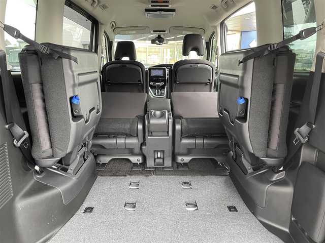 日産 セレナ ハイウェイスター 滋賀県 2016(平28)年 9.9万km ブリリアントホワイトパール (株)IDOMが運営する【じしゃロン草津店】の自社ローン専用車両になりますこちらは現金またはオートローンご利用時の価格です。自社ローンご希望の方は別途その旨お申付け下さい
