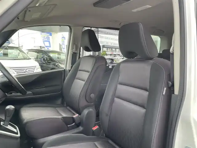 日産 セレナ ハイウェイスター 滋賀県 2016(平28)年 9.9万km ブリリアントホワイトパール (株)IDOMが運営する【じしゃロン草津店】の自社ローン専用車両になりますこちらは現金またはオートローンご利用時の価格です。自社ローンご希望の方は別途その旨お申付け下さい
