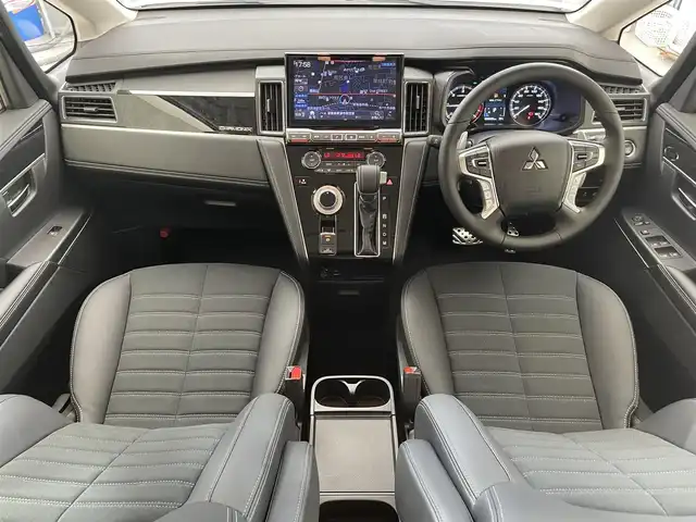 三菱 デリカＤ：５ シャモニー 滋賀県 2025(令7)年 0.1千km 白Ⅱ 登録済未使用車/11型ナビ（Alpine EX11NX ）/Bluetooth/CD/DVD/HDMI/フルセグTV/Apple Car Play/Android Auto/後席モニター/レーダークルーズコントロール/衝突被害軽減ブレーキ/誤発進抑制機能/車線逸脱警報システム/オートマチックハイビーム/マルチアラウンドモニター/両側パワースライドドア/電動リアゲート/オートホールド/MTモード付AT/パワーシート（D席）/シートヒーター（D席＋N席）/ステアリングヒーター