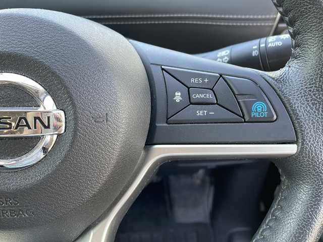 日産 セレナ ハイウェイスター Vセレクション 山口県 2017(平29)年 5.5万km ダイヤモンドブラック ワンオーナー/HDDナビ/フルセグテレビ/バックカメラ/クルーズコントロール/プッシュスタート/両側パワースライドドア/ビルトインETC/純正フロアマット/全方位カメラ/保証書/取扱説明書/クリアランスソナー/オートライト/ドライブレコーダー/純正アルミホイール/ドアバイザー/電格ミラー/LEDヘッドライト/サンシェード