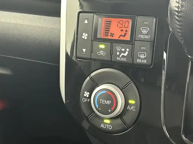 ダイハツ タント カスタム RS トップED SA Ⅲ 群馬県 2018(平30)年 6.7万km ブラックマイカメタリック 社外8型ナビ（ＣＤ．ＤＶＤ．ＢＴ．ＳＤ．フルセグ）　Ｂカメラ　純正フリップダウン　スマアシ３　衝突軽減　レーンキープアシスト　オートハイビーム　両側パワースライド　ＬＥＤヘッドライド　ＥＴＣ　オートリトラクターミラー　スペアキー　プッシュスタート　純正アルミ　LEDフォグランプ