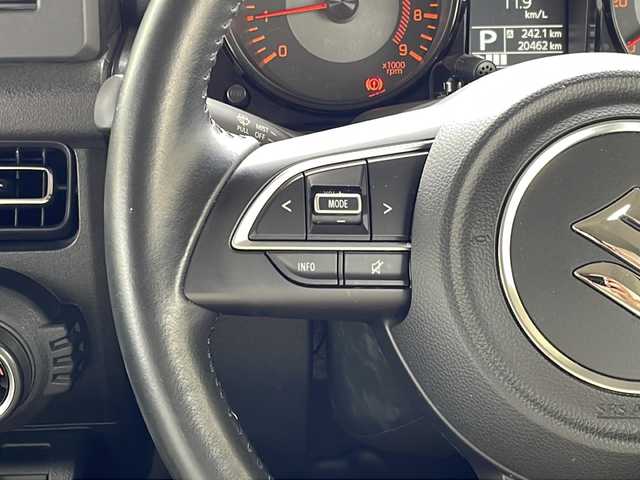 スズキ ジムニー XC 愛媛県 2020(令2)年 2.1万km シフォンアイボリーメタリックブラック2トーンルーフ ワンオーナー/純正SDナビ(CN-RZ756W)/・フルセグTV/・Bluetooth接続/・CD/DVD再生/・SDミュージックサーバー/・AM/FM/ビルトインETC/バックカメラ/ドライブレコーダー/衝突軽減ブレーキ/車線逸脱警報/横滑り防止装置/レザー調シートカバー/前席シートカバー/オートライト/ヘッドライトウォッシャー/スペアキー/保証書/取扱説明書