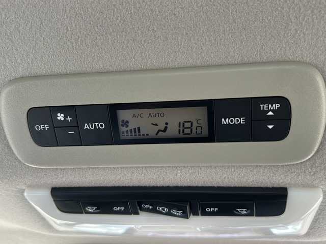 日産 セレナ ハイウェイスター V 静岡県 2021(令3)年 2.6万km ダイヤモンドブラック 純正ナビ/・ラジオ/フルセグTV/・SD/USB/CD/DVD/Bluetooth/ipod/主要装備/・レーダークルーズコントロール　/・ドライブレコーダー　/・後席モニター　/・エマージェンシーブレーキ　/・全方位カメラ/・両側パワースライドドア　/・デジタルインナーミラー　/・ETC/・ＢＳＭ　/・ステアリングリモコン　/・オートホールド/・スマートキー/・プッシュスタート/・LEDヘッドライト/・LEDフォグランプ/・純正フロアマット/・純正アルミホイール