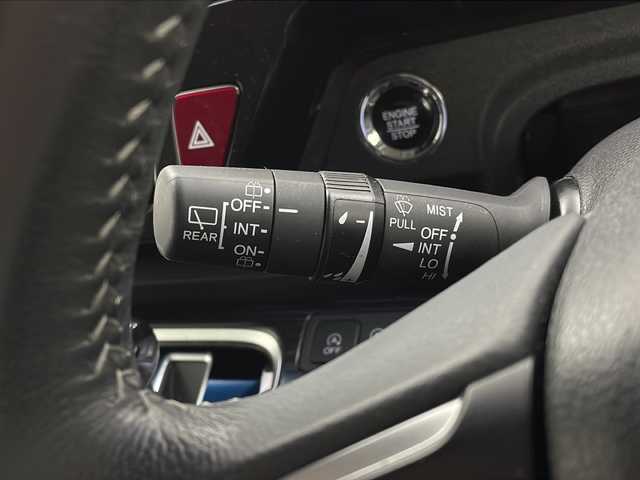 ホンダ ステップワゴン スパーダ クールスピリット 栃木県 2017(平29)年 4万km スーパープラチナメタリック 禁煙車/4WD/ホンダセンシング/・衝突軽減ブレーキ/・レーダークルーズコントロール/・レーンキープアシスト/社外メモリーナビ/・CD/DVD/フルセグ/BT/SD/前後ドライブレコーダー/電動サイドステップ/前席シートヒーター/ハーフレザーシート/後席オートエアコン/電動格納ミラー/ドアバイザー/保証書/取扱説明書