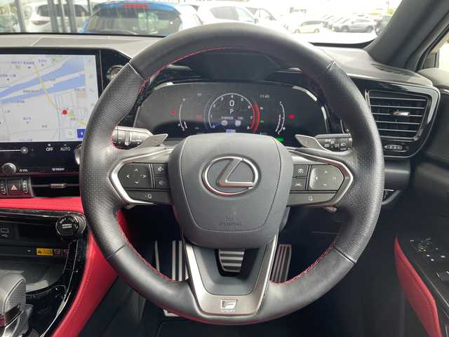 レクサス ＮＸ 350h Fスポーツ 愛知県 2023(令5)年 1.4万km ホワイトノーヴァガラスフレーク プリクラッシュセーフティーシステム/純正14型ディズプレイオーディオナビ/三眼LEDヘッドライト/サンルーフ/本革レザー/全方位カメラ/レーダークルーズコントロール/シートヒーター/エアシート/バックカメラ/電動リアゲート/パワーシート/ヘッドアップディスプレイ/コーナーセンサー/純正アルミホイール/ETC2.0/ブラインドスポットモニター/パドルシフト/ステアリングヒーター/インテリジェントミラー/レーンキープアシスト/オートマチックハイビーム/ドライブレコーダー/ワイヤレス充電機/フルセグ/Bluetooth/ステアリングスイッチ/スマートキー/プッシュスタート