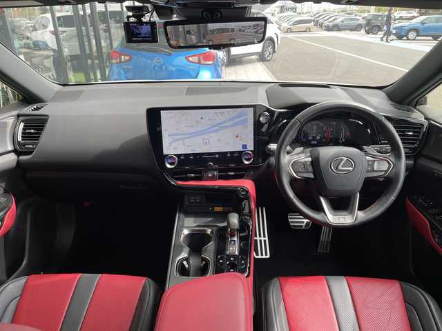 レクサス ＮＸ 350h Fスポーツ 愛知県 2023(令5)年 1.4万km ホワイトノーヴァガラスフレーク プリクラッシュセーフティーシステム/純正14型ディズプレイオーディオナビ/三眼LEDヘッドライト/サンルーフ/本革レザー/全方位カメラ/レーダークルーズコントロール/シートヒーター/エアシート/バックカメラ/電動リアゲート/パワーシート/ヘッドアップディスプレイ/コーナーセンサー/純正アルミホイール/ETC2.0/ブラインドスポットモニター/パドルシフト/ステアリングヒーター/インテリジェントミラー/レーンキープアシスト/オートマチックハイビーム/ドライブレコーダー/ワイヤレス充電機/フルセグ/Bluetooth/ステアリングスイッチ/スマートキー/プッシュスタート