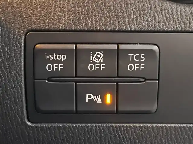 マツダ ＣＸ－３ 20S エクスクルーシブモッズ 滋賀県 2018(平30)年 4.4万km スノーフレイクホワイトパールマイカ 純正HDDナビ/(AM/FM/CD/DVD/フルセグ/Bluetooth/AUX)/バックカメラ/ビルトインETC/踏み間違い防止アシスト/ブレーキアシスト/プリクラッシュブレーキアシスト/ヒルスタート（坂道発進）アシスト/前方衝突防止支援システム/後側方衝突防止支援システム/TCS（トラクションコントロールシステム）/VDC（ビークルダイナミクスコントロール）/レーンキープアシスト/車間自動制御システム	/ASCD（オートスピードコントロール装置）/ABS（アンチロックブレーキシステム）/バックビューモニター/コーナー・バックセンサー（ソナー）/標識検知機能/運転席・助手席シートヒーター/電動格納ミラー/電子パーキング/ブレーキホールド/ステアリングスイッチ/ステアリングヒーター/パドルシフト/オートライト/オートハイビーム/LEDヘッドライト/フロントフォグ/フルオートエアコン/USB端子/プッシュスタート/スマートキー/純正フロアマット