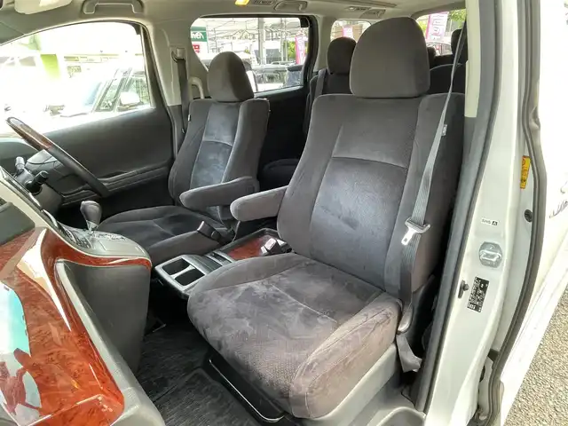 トヨタ ヴェルファイア 2．4Z プラチナセレクションⅡ 埼玉県 2010(平22)年 11.9万km ホワイトパールクリスタルシャイン Wサンルーフ/純正ナビTV/社外フリップダウンモニター/バックカメラ/両側パワースライドドア/パワーバックドア/ビルトインETC/前後ドライブレコーダー/横滑防止装置/クリアランスソナー/純正アルミホイール/二列目オットマン/プッシュスタート/オートライト/HID ヘッドライト/取扱説明書