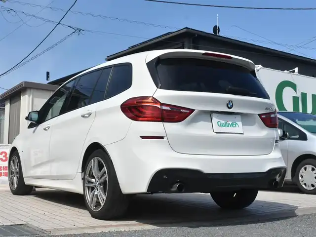 ＢＭＷ ２２０ｉ グランツアラー Mスポーツ 神奈川県 2016(平28)年 5.7万km アルピンホワイトⅢ 2.0ターボ/純正HDDナビ/(DVD/Bluetooth/USB/MSV)/バックカメラ/パワーバックドア/ドライビングアシスト/オートエアコン/ハニカムメッシュフロントエアロバンパー/LEDヘッドライト/スマートキー/前後ドライブレコーダー/ETC/横滑り防止機能/純正18インチアルミホイール/カーテンエアバック/スペアキー/保証書/取扱説明書
