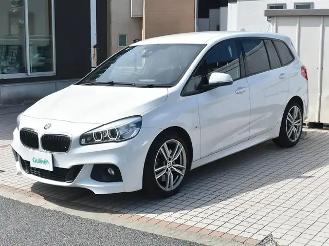 ＢＭＷ ２２０ｉ グランツアラー Mスポーツ 神奈川県 2016(平28)年 5.7万km アルピンホワイトⅢ 2.0ターボ/純正HDDナビ/(DVD/Bluetooth/USB/MSV)/バックカメラ/パワーバックドア/ドライビングアシスト/オートエアコン/ハニカムメッシュフロントエアロバンパー/LEDヘッドライト/スマートキー/前後ドライブレコーダー/ETC/横滑り防止機能/純正18インチアルミホイール/カーテンエアバック/スペアキー/保証書/取扱説明書