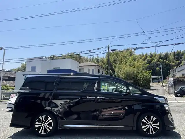トヨタ ヴェルファイア Z Gエディション 熊本県 2018(平30)年 7.1万km ブラック ワンオーナー/モデリスタフルエアロ/モデリスタマフラー/モデリスタミラーガーニッシュ/モデリスタバックドアガーニッシュ/純正ディーラーナビ(NSZT-Y66T)/【フルセグTV/CD/DVD/Bluetooth】/バックカメラ/純正フリップダウンモニター(V12T-R66C)/両側パワースライドドア/衝突被害軽減システム/レーンキープアシスト/レーダークルーズコントロール/コーナーセンサー/合皮シート/前席パワーシート（D席メモリ付き）/前席シートヒーター/前席エアーシート/２列目オットマン/ハンドルヒーター/パワーバックドア/純正18インチアルミホイル/オートLEDライト/オートマチックハイビーム/ビルトインETC/純正フロアマット/横滑り防止装置/盗難防止装置/取扱説明書/保証書